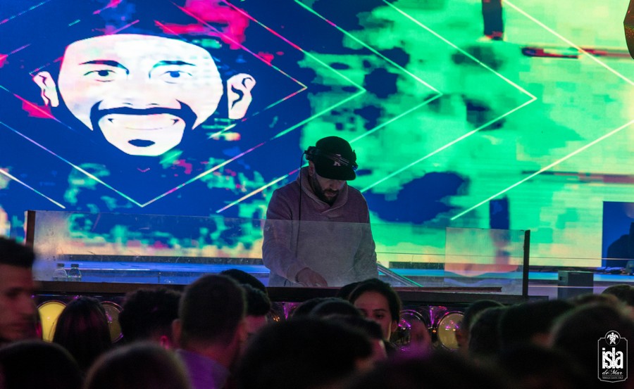 Los Iluminatis | 27 DIC 2018 | Terraza Isla de Mar